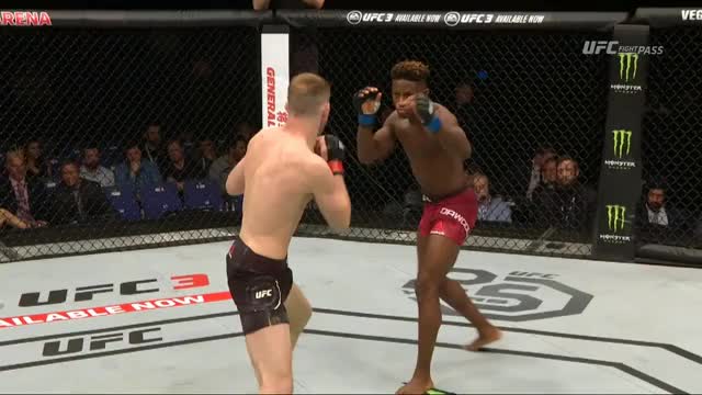 That's quite the vicious guillotine! Danny Henry def. Hakeem Dawodu UFCLondon2018