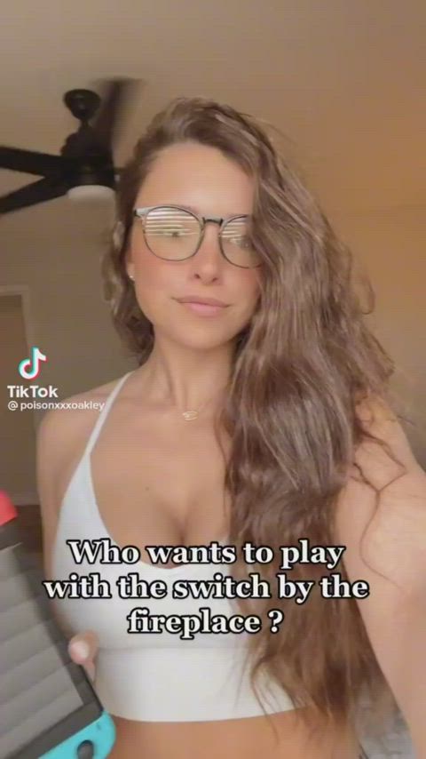 boobs flashing nipples nipslip tiktok r/tiktits gif