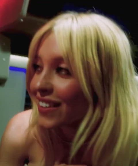 blonde cleavage sydney sweeney gif