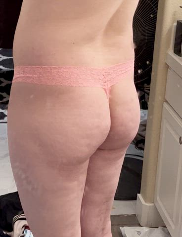 Shaking my booty in pink panties