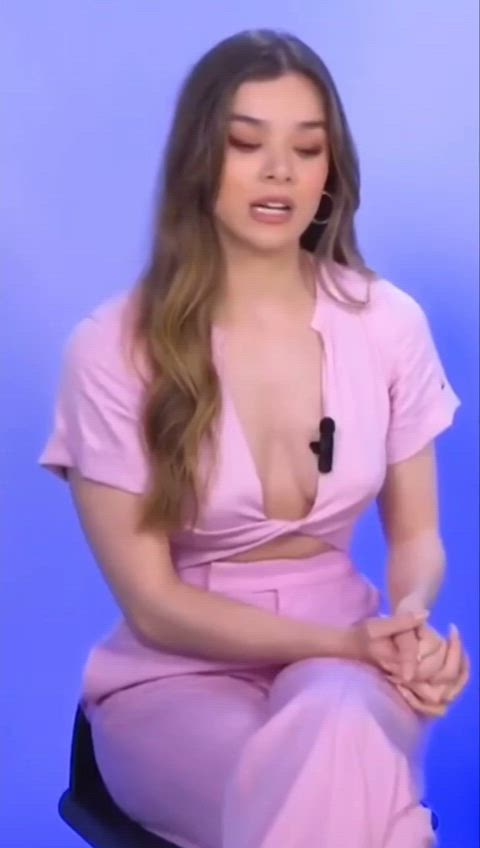 Hailee Steinfeld