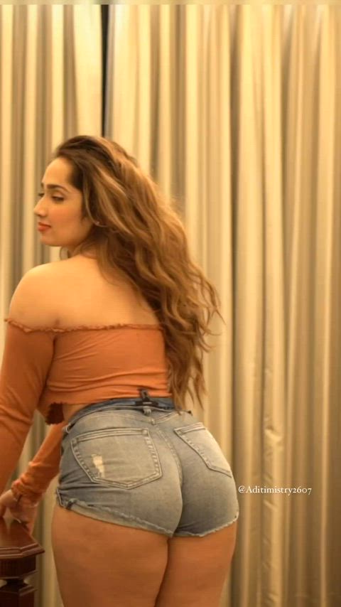 ass big tits tits booty big ass shorts jean shorts indian desi celebrity gif