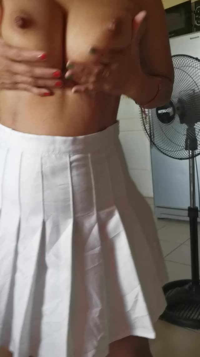 (F) Skirt, no panty