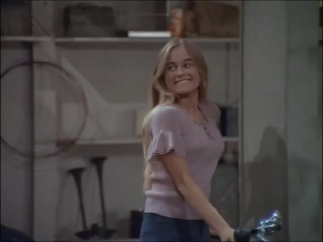 Celebrity Maureen McCormick gif