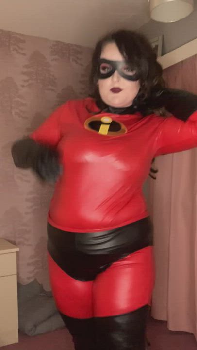 Is my costume too tight? I love being elastigirl ?
