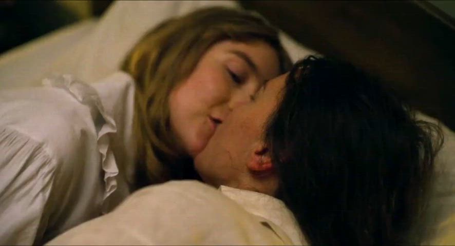 Kate Winslet insisted on filming this scene on Saoirse Ronan's 25th birthday as a