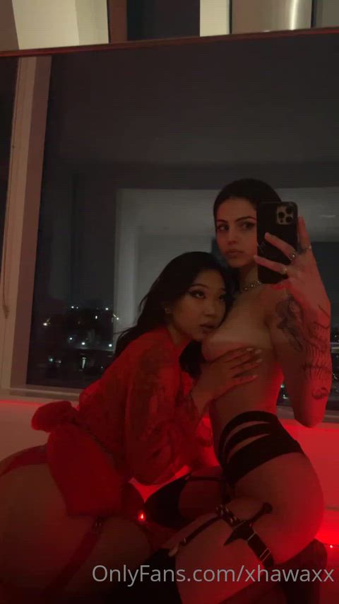 amateur lesbian onlyfans gif