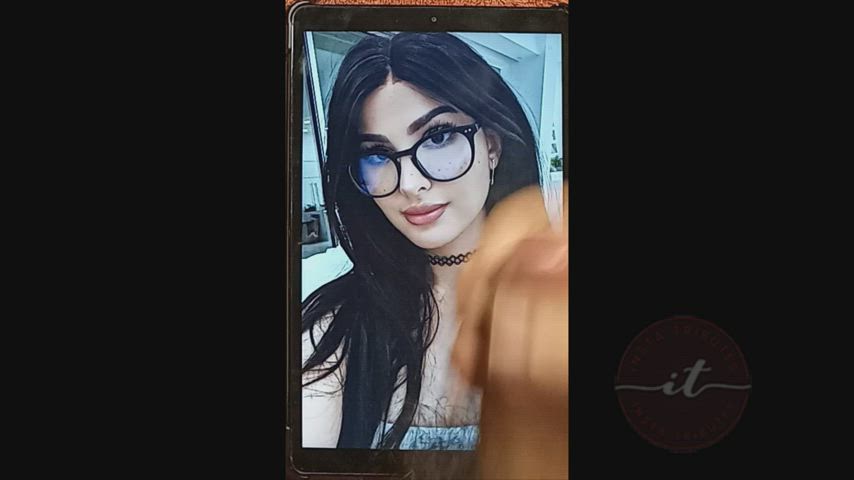 Giving Sssniperwolf a facial