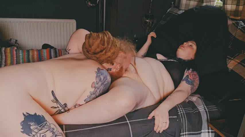 alternative couple cunnilingus curvy emo goth irish pussy eating real couple gif