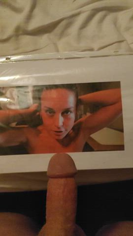 brie larson cumshot tribute gif