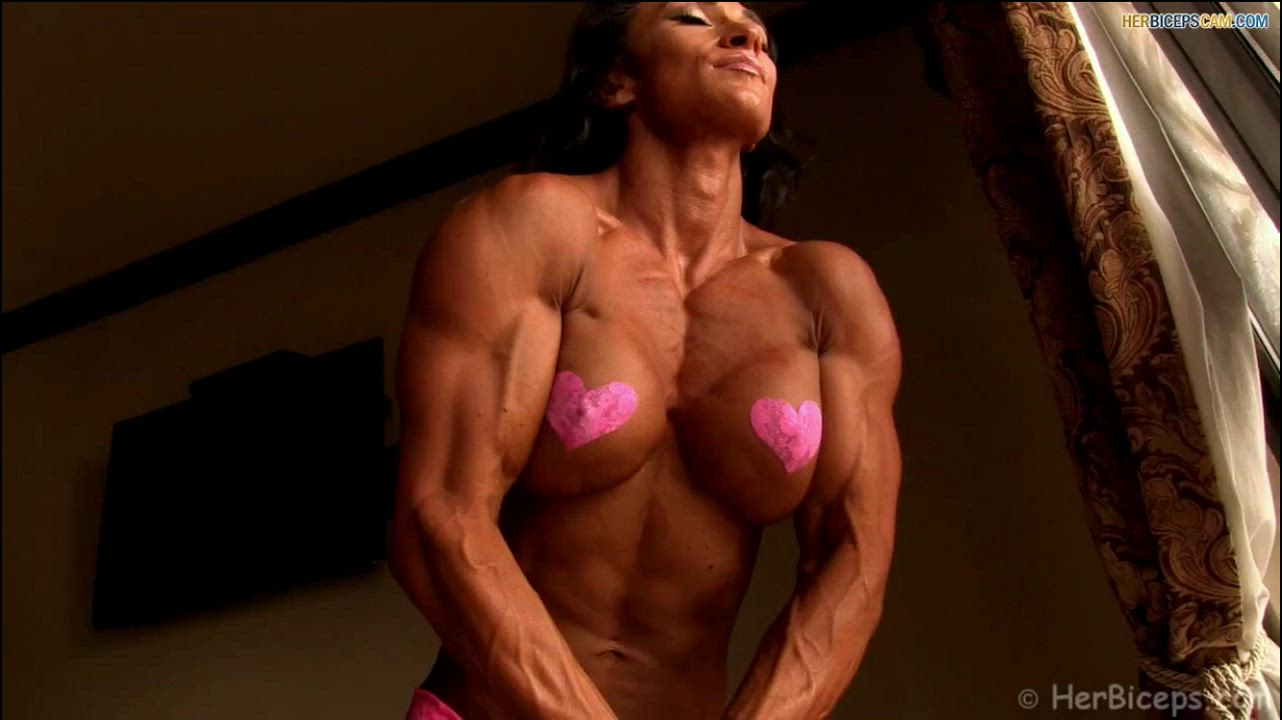 Babe Big Tits Bodybuilder Fitness Muscular Girl gif