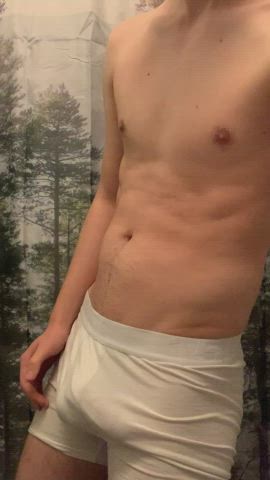 19 yo, like my thick bulge?