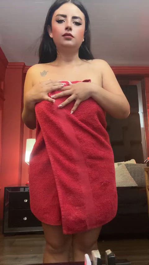 ass latina towel gif