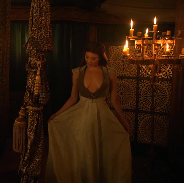 Natalie Dormer [GIF]