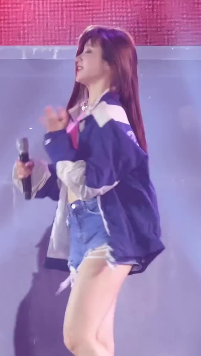 180512 이엑스아이디 하니 직캠 '위아래' EXID Hani fancam - Up & Down