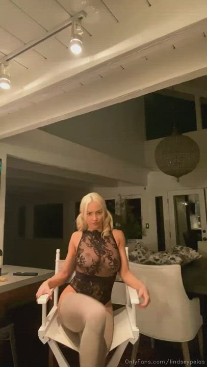 Big Tits Blonde Huge Tits OnlyFans Pawg Pretty See Through Clothing White Girl gif