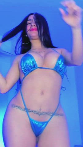 big ass big tits brunette cute dancing latina myfreecams swimsuit tits gif