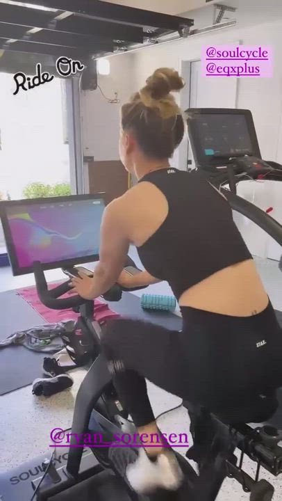 Kaley Cuoco Spandex Workout gif