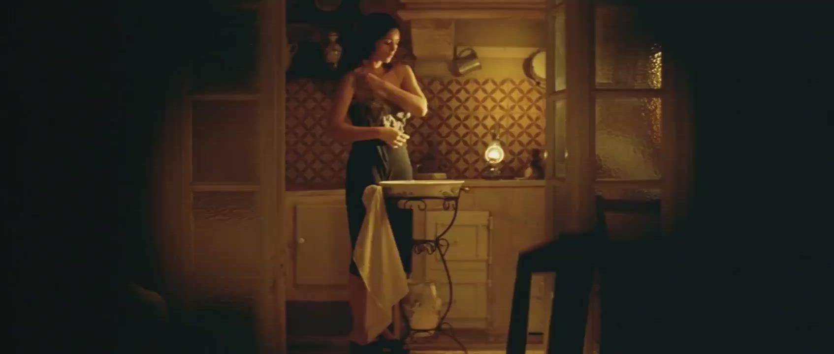 Monica Bellucci in Malena (2000)