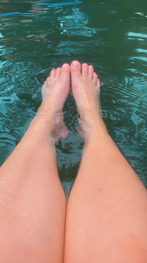 feet feet fetish foot foot fetish legs outdoor pool public thighs toes gif