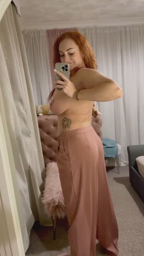 big ass big tits long legs milf mom natural tits onlyfans redhead tall gif