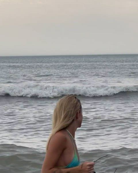 argentinian ass blonde tits gif