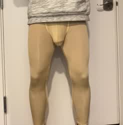 Late arrival - flesh toned bulge tights