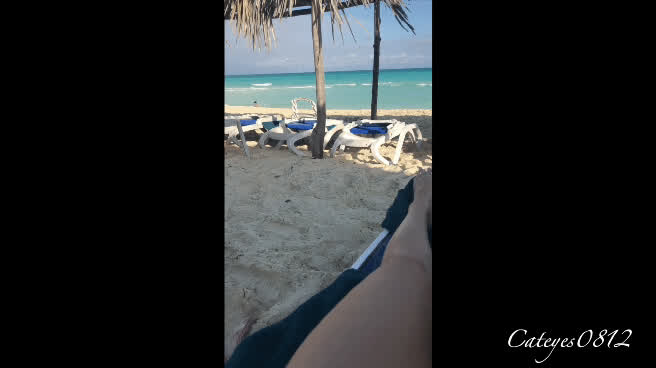 beach flashing public pussy pussy lips solo gif