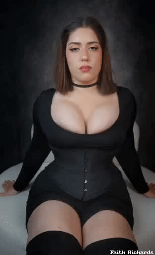 big tits bouncing bouncing tits brunette chubby corset curvy goth gif