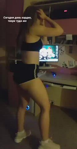 Big Ass Russian Twerking White Girl gif