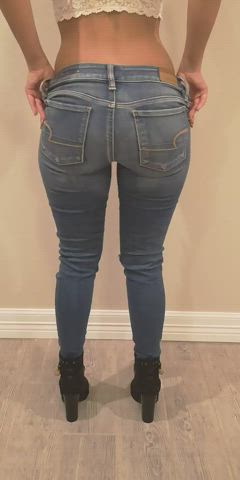 Amateur Big Ass Homemade Hotwife Jeans Jiggling gif