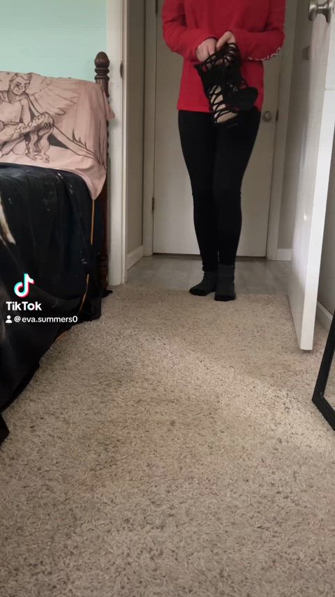 Big Ass NSFW Petite Pawg TikTok Cosplay Dirty Blonde Princess Leia high heels outfit