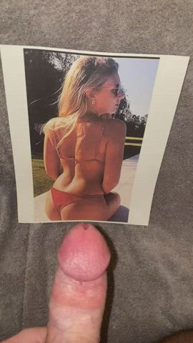 Tribute request vid