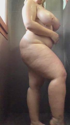 bbw big tits natural tits saggy tits shower tits gif