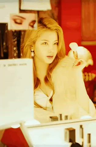 celebrity cleavage korean gif