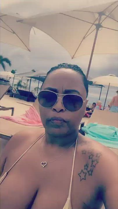 Betty Busty Ebony Big Tits Diamond Kitty gif