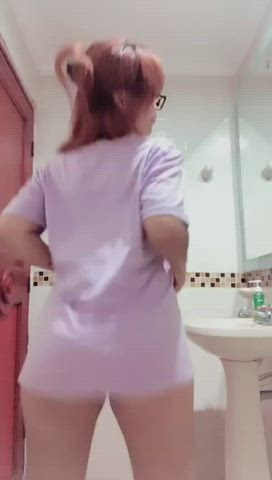 ass big ass glasses latina redhead gif