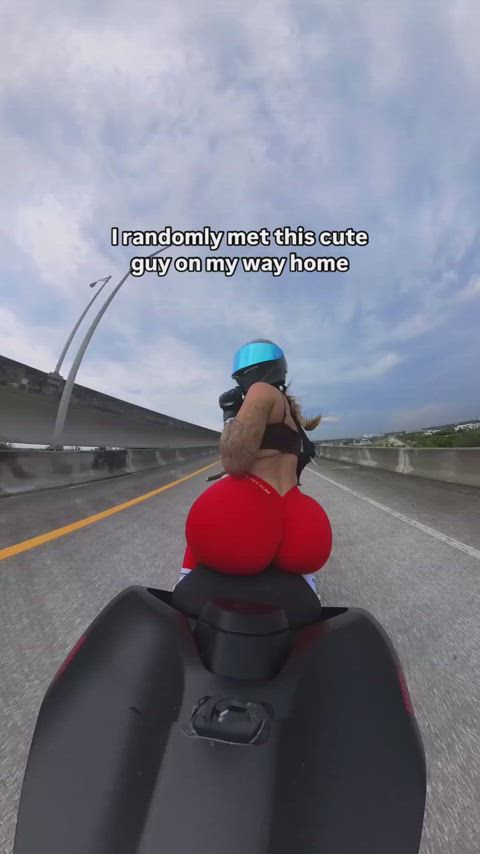 amateur big ass blonde goddess loyalfans outdoor riding tiktok yoga pants r/supercutebabesjizzed