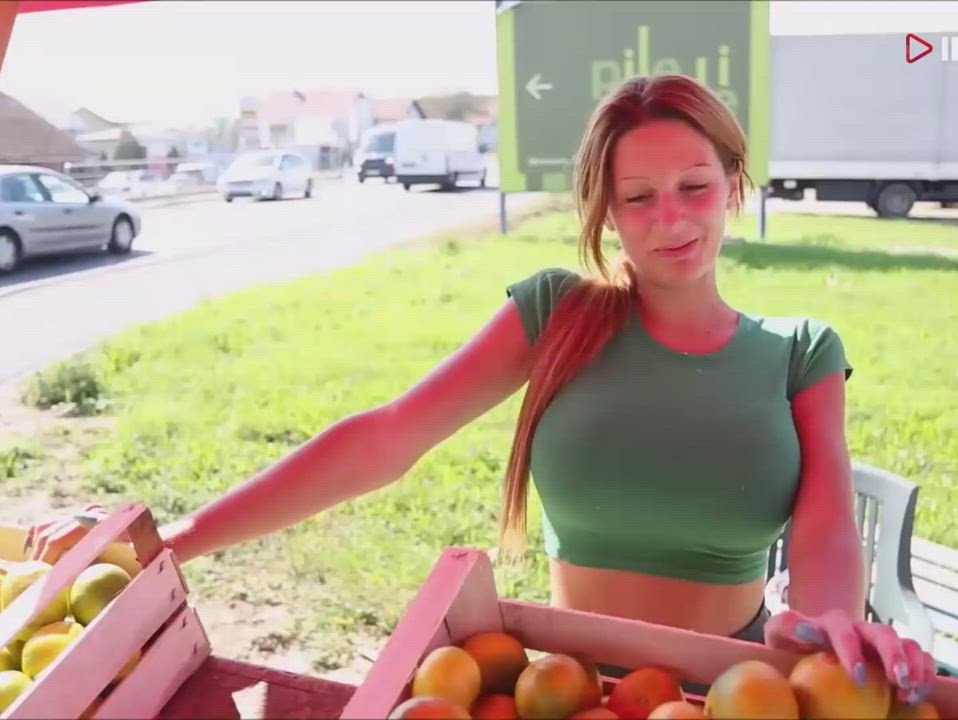 Fruit stand babe