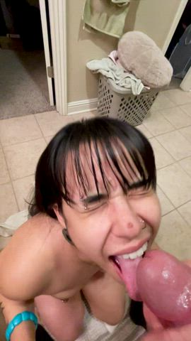 Chel gets a huge messy facial