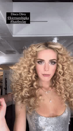 Kiernan Shipka wild hair