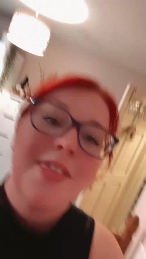 ass big ass booty cute glasses milf pawg redhead tease twerking fansly-uk gif