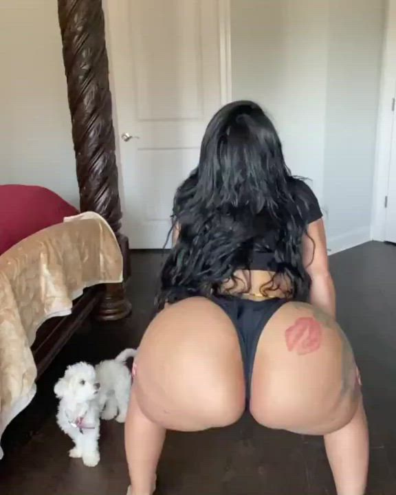 Pawg alert