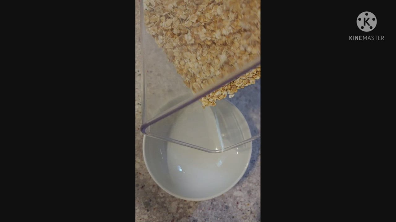 Oatmeal with pee, the perfect slave breakfast