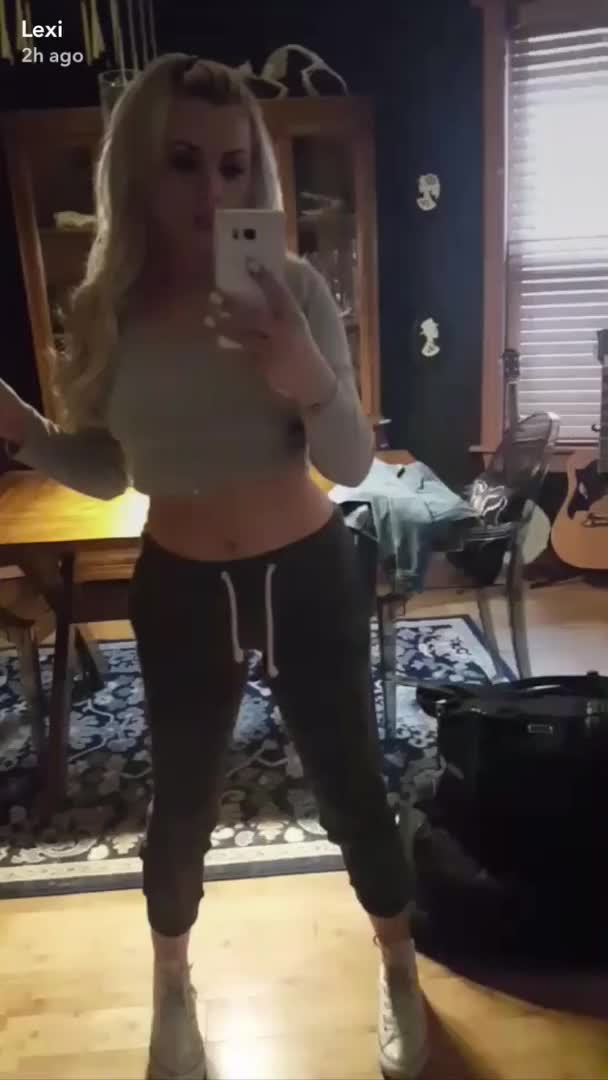 Lexi Belle, sexy in the mirror