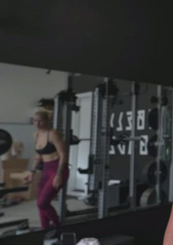 booty latina milf workout gif