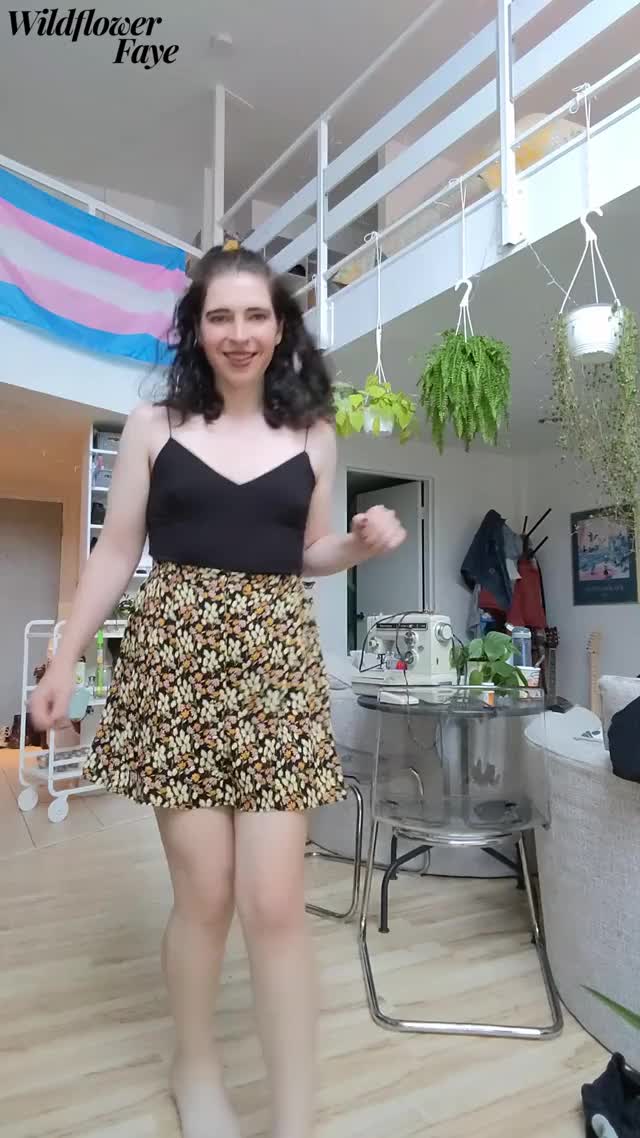bet you'd love to catch me in this skirt on a windy day?