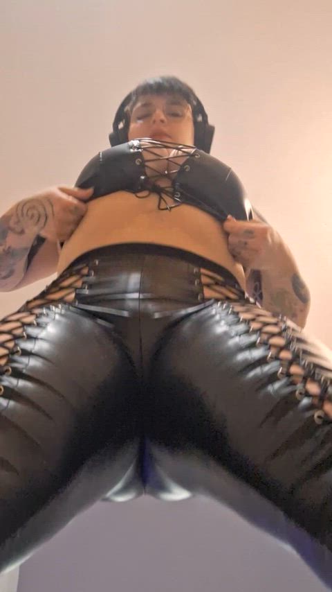 brunette dominant domination dominatrix domme femdom findom fitfemdom leather natural