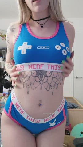 alt babe boobs cute geek natural tits nerd tattoo teen tits girls-with-glasses gif