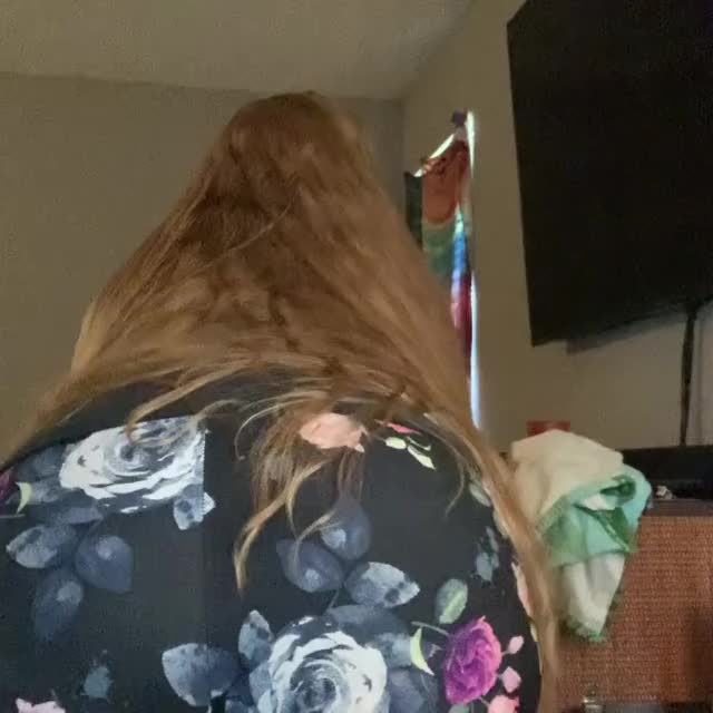 Ass and hair for days!
